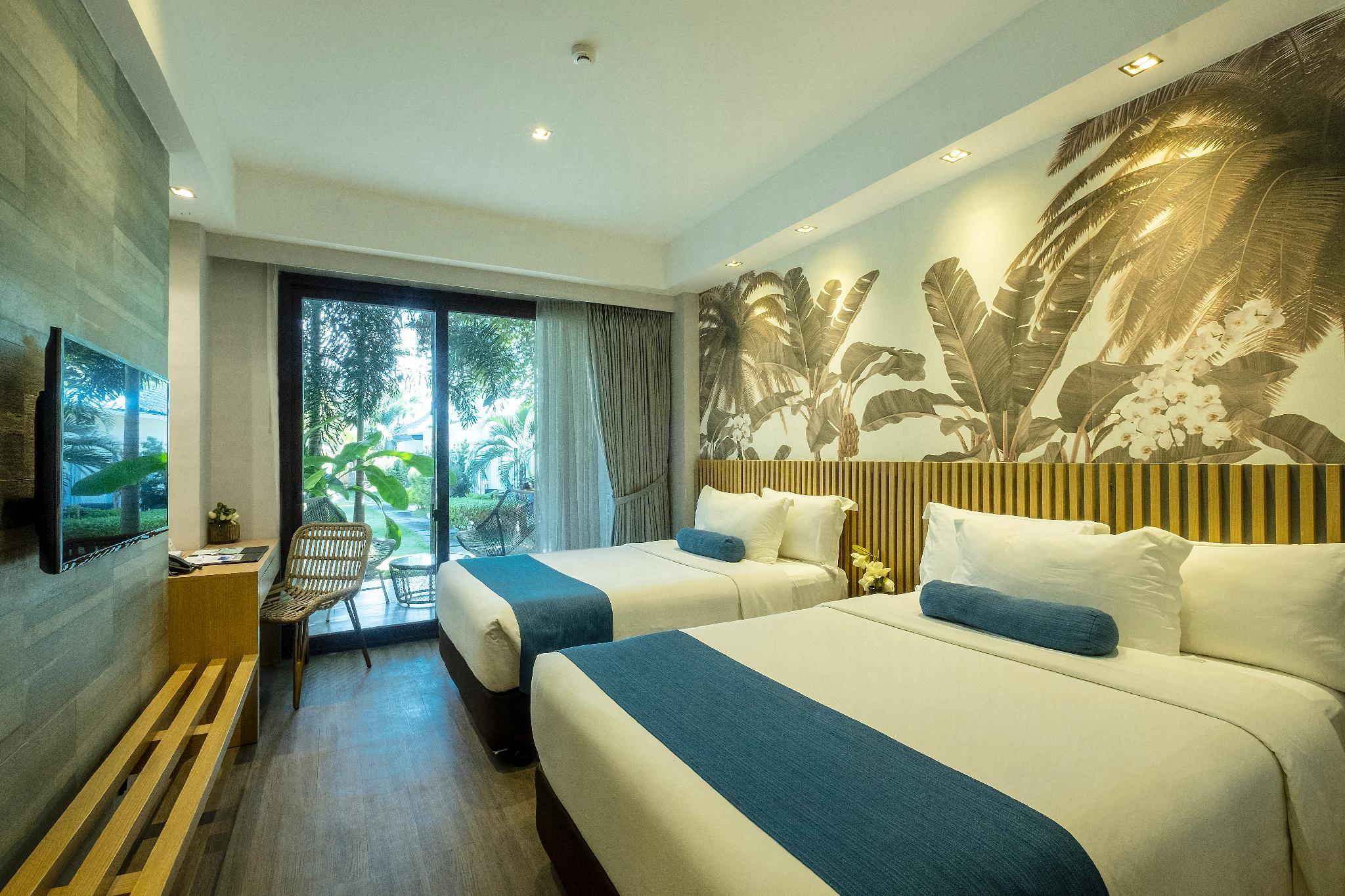 Superior, 2 Double Beds, Separate Building