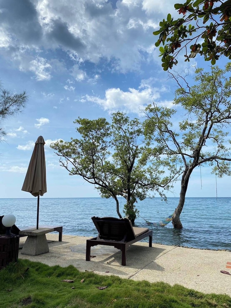 Bailan Beach Resort 72/78