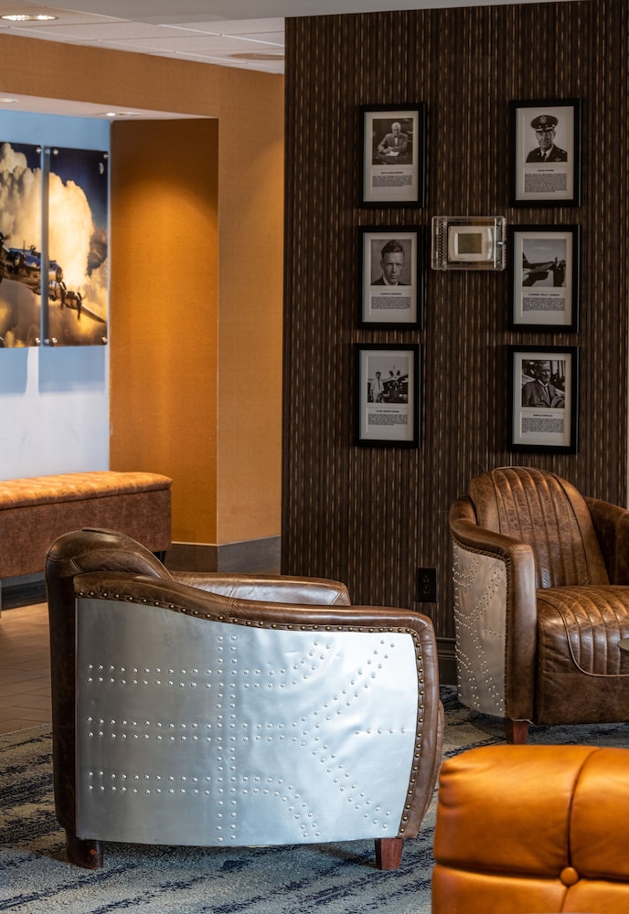 Aviator Hotel & Suites, Bw Signature Collection 6/38