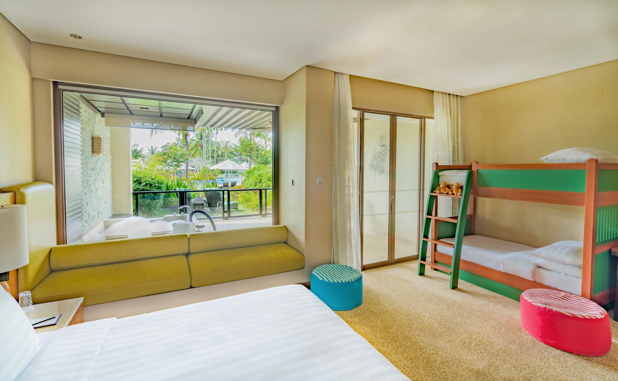 JUNIOR SUITE, FAMILY