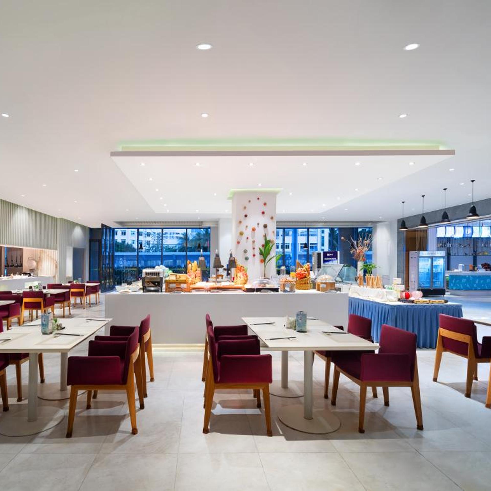 Sanya Phoenix Airport Hotel 67/86