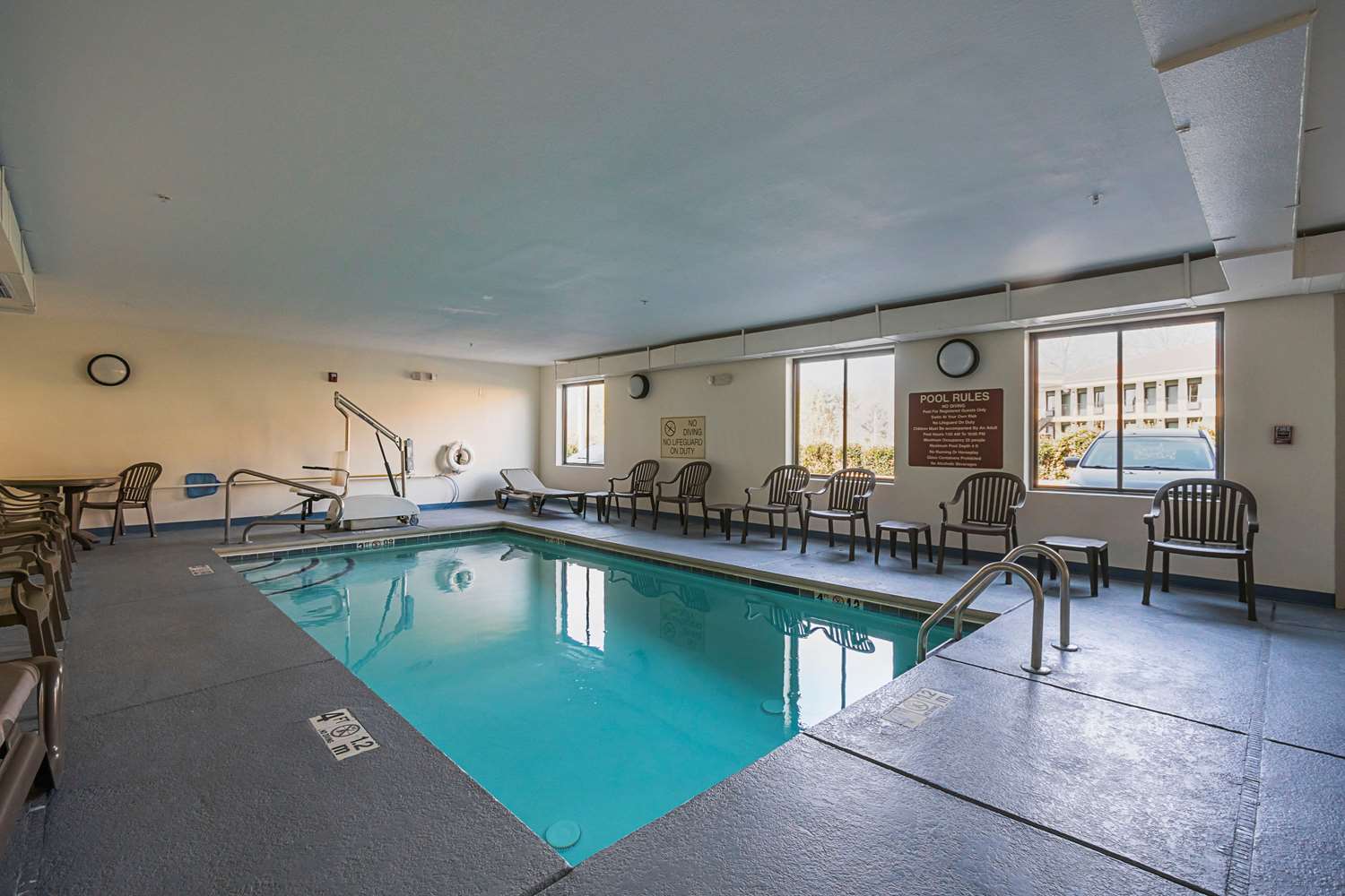 Sleep Inn & Suites Manchester 15/15