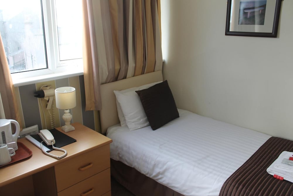 Chatsworth House Hotel 6/50