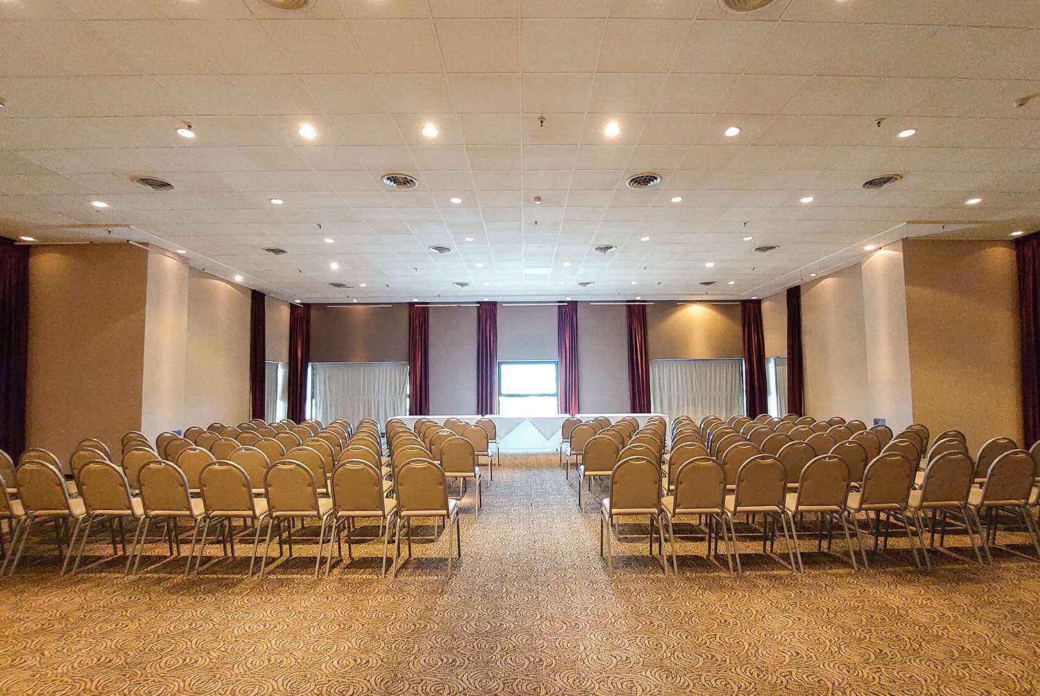 Howard Johnson by Wyndham Plaza Jujuy 8/10