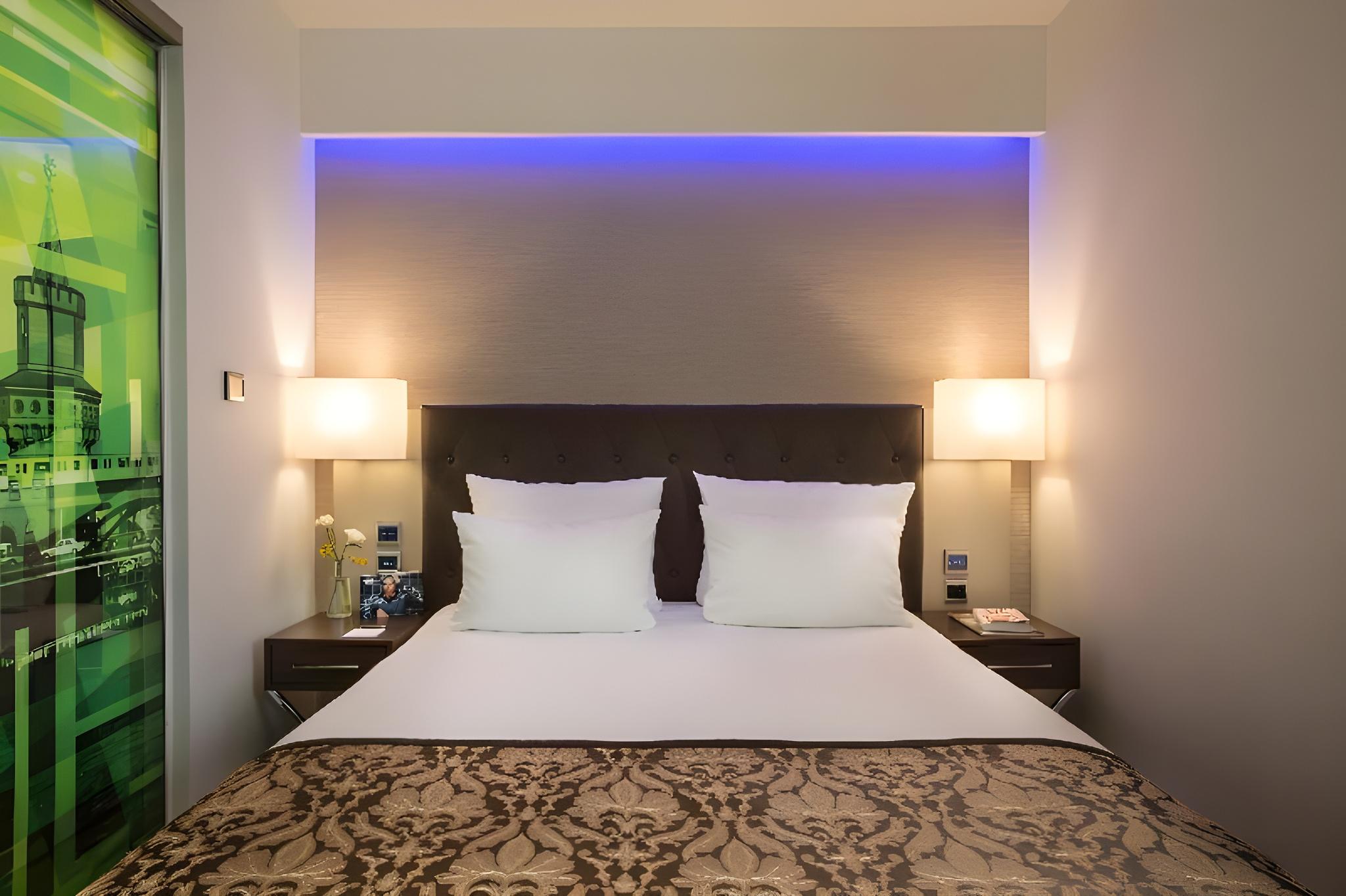 City, Double Bed