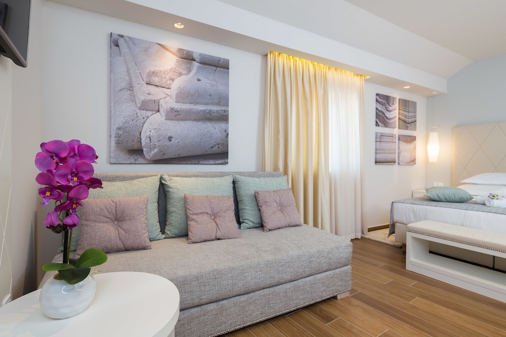 Balatura The Fine Bed & Breakfast 24/50