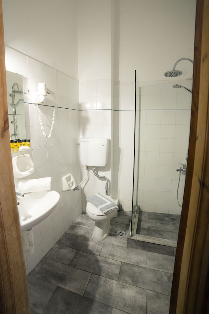 Kastro Hotel 96/100