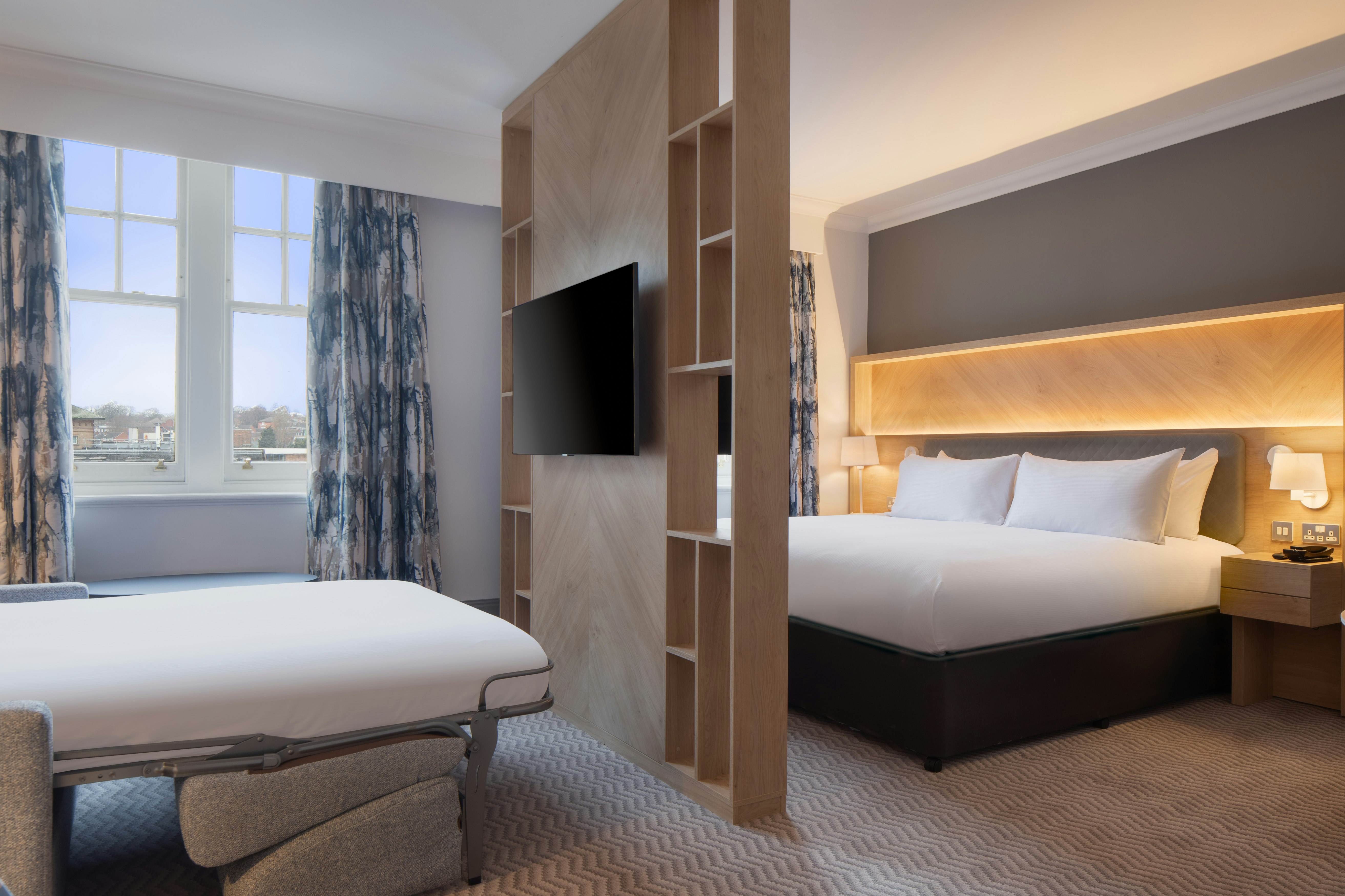 PRESIDENTIAL, SUITE, KING BED