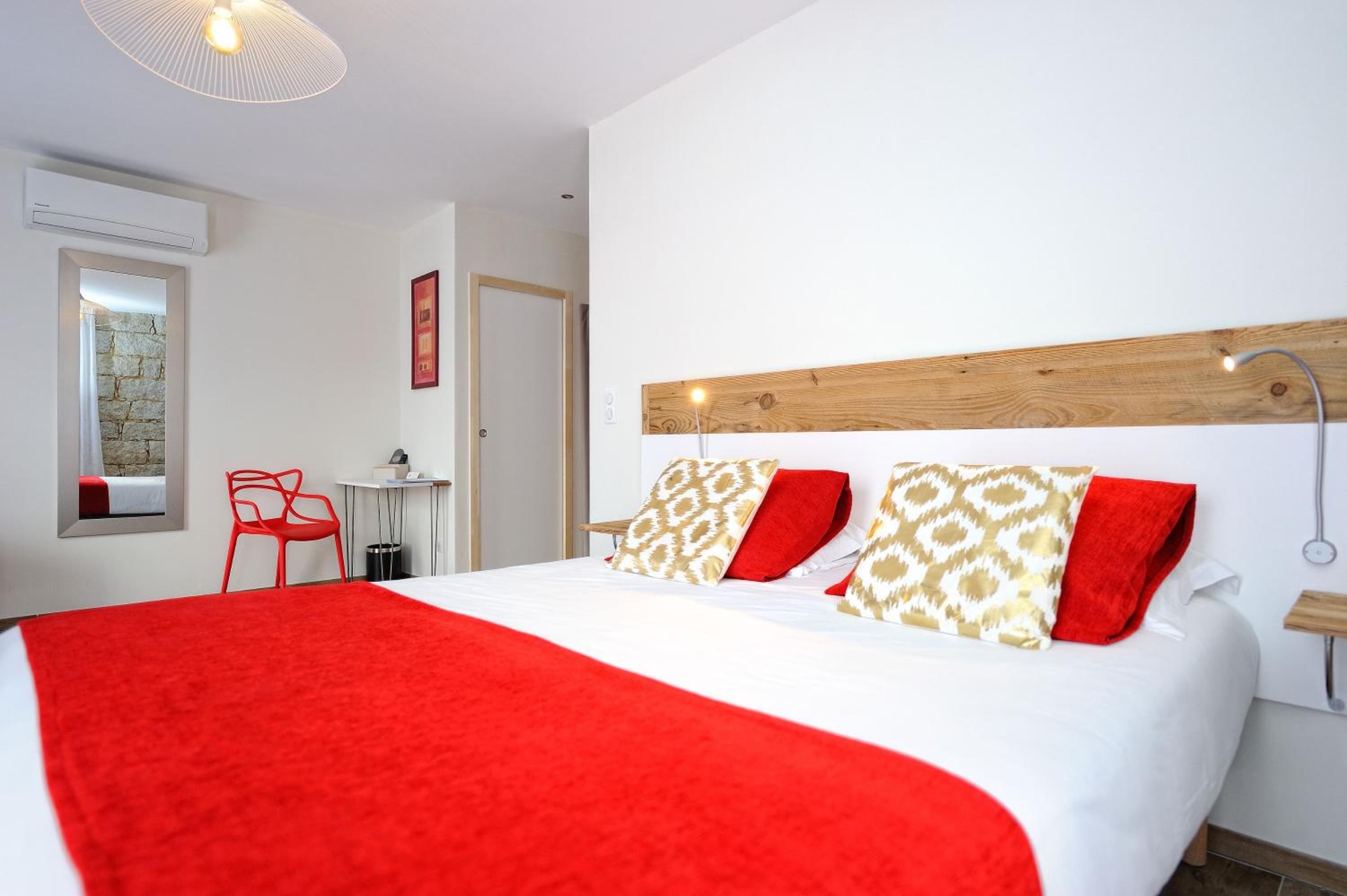 Hotel Le Tourisme 49/63