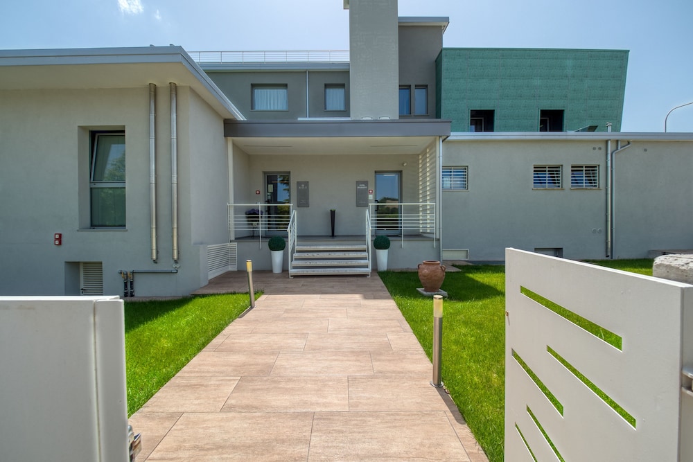Hotel Bramante Spa 56/59