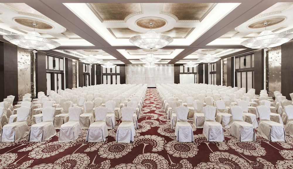 Dorsett Grand Chengdu 41/59