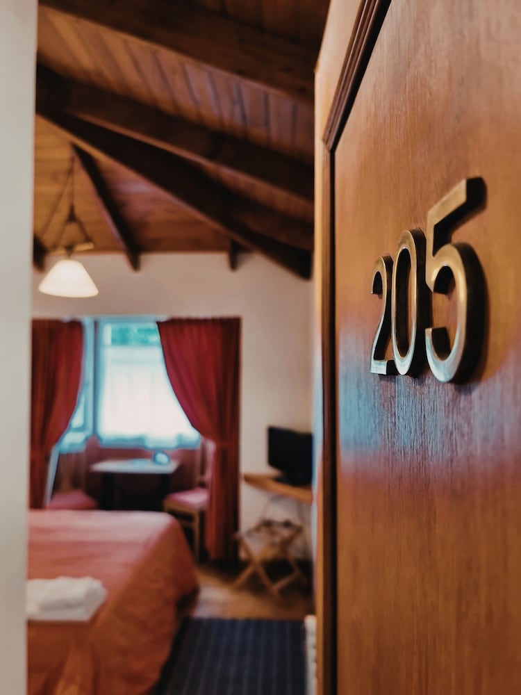 HOSTERIA CAUQUENES DE NIMEZ 32/55