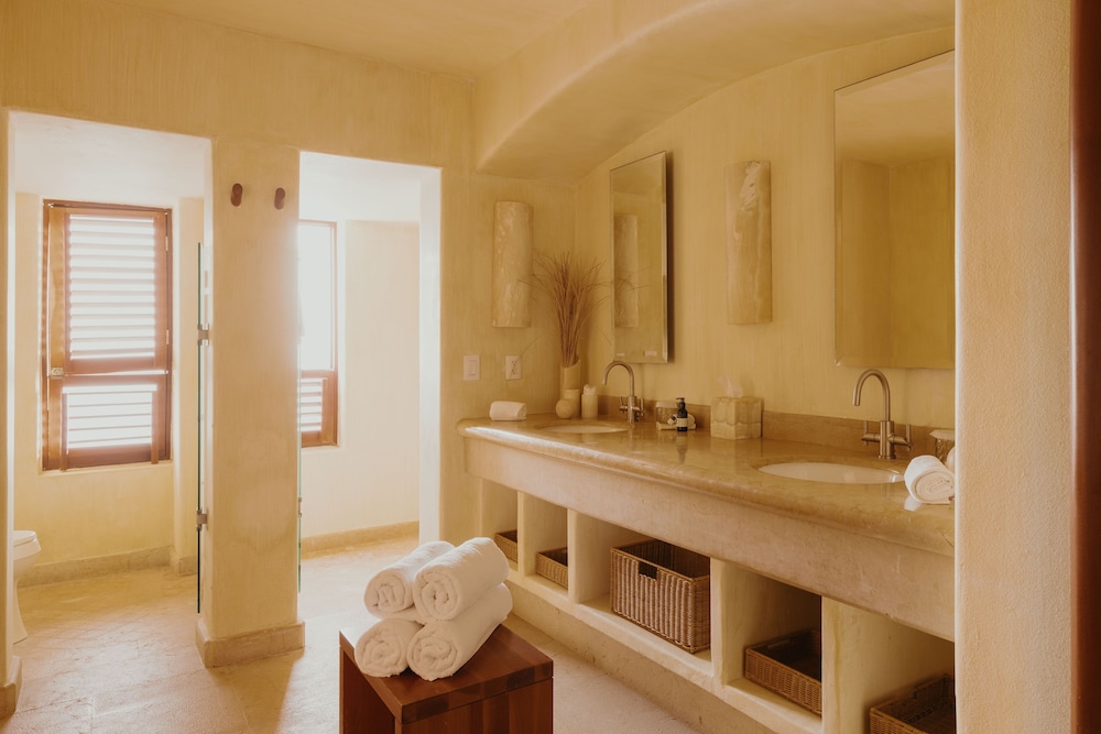 Cala De Mar Resort & Spa Ixtapa 67/69