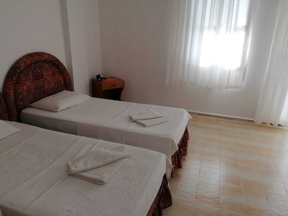 1 BEDROOM, APARTMENT
