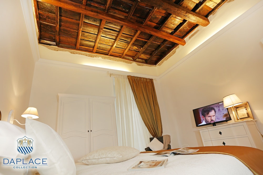 Madonna de Monti Suites 33/50