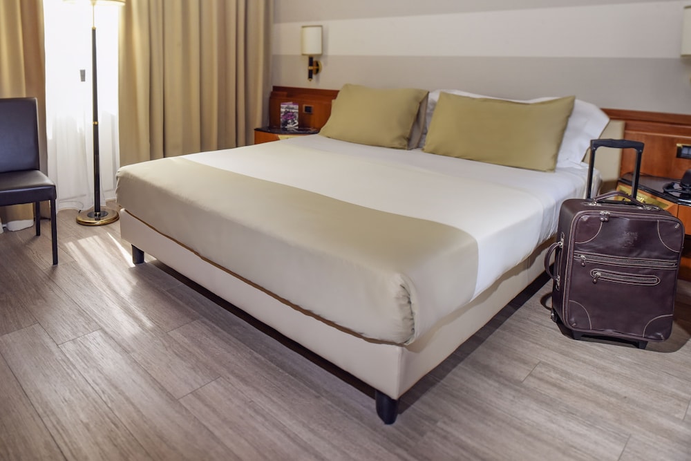 CLASSIC, SINGLE, KING BED