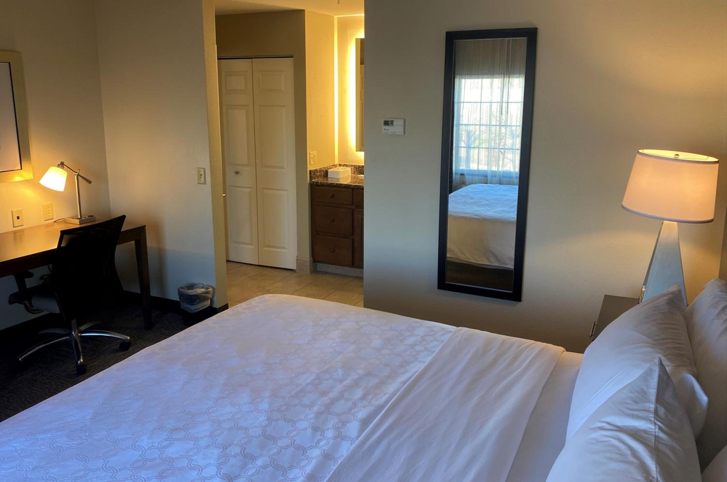 جناح ديلوكس بسرير كوين بغرفة نوم واحدة، Staybridge Suites Great Falls 6/6