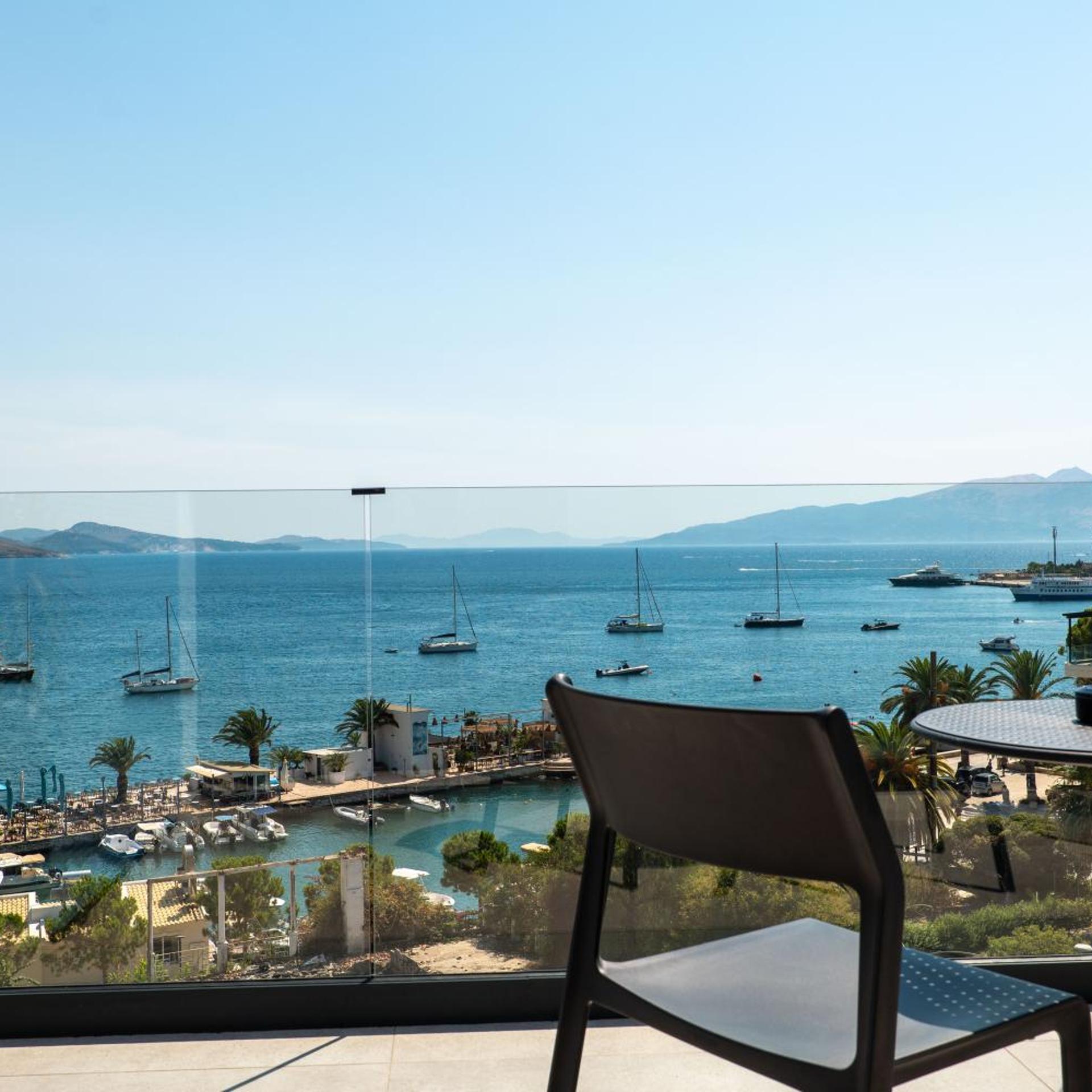 Victoria Boutique Hotel 49/57