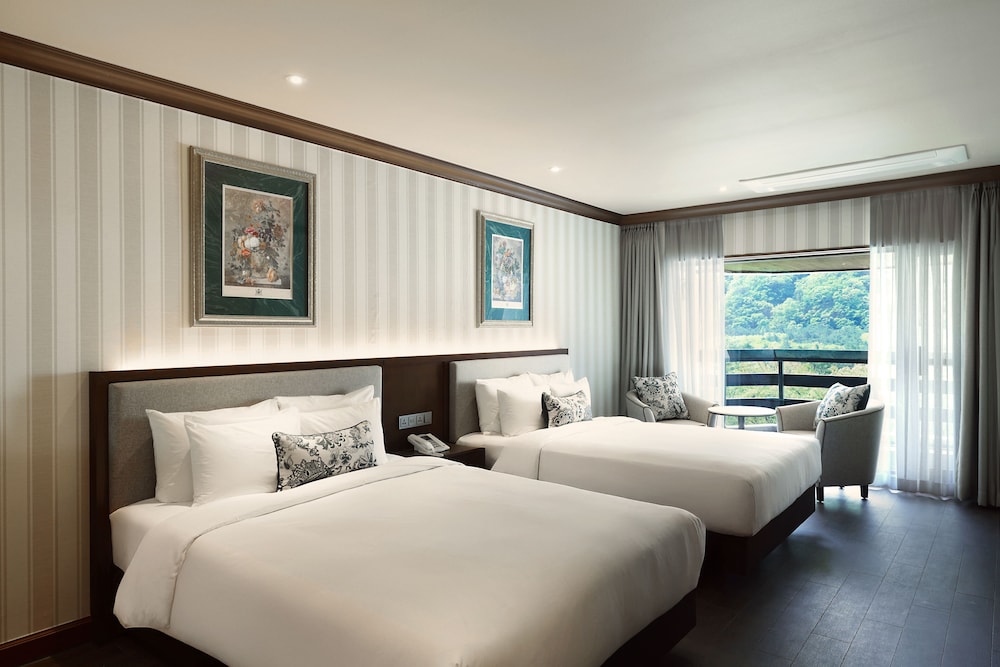 Kensington Hotel Seorak 23/77