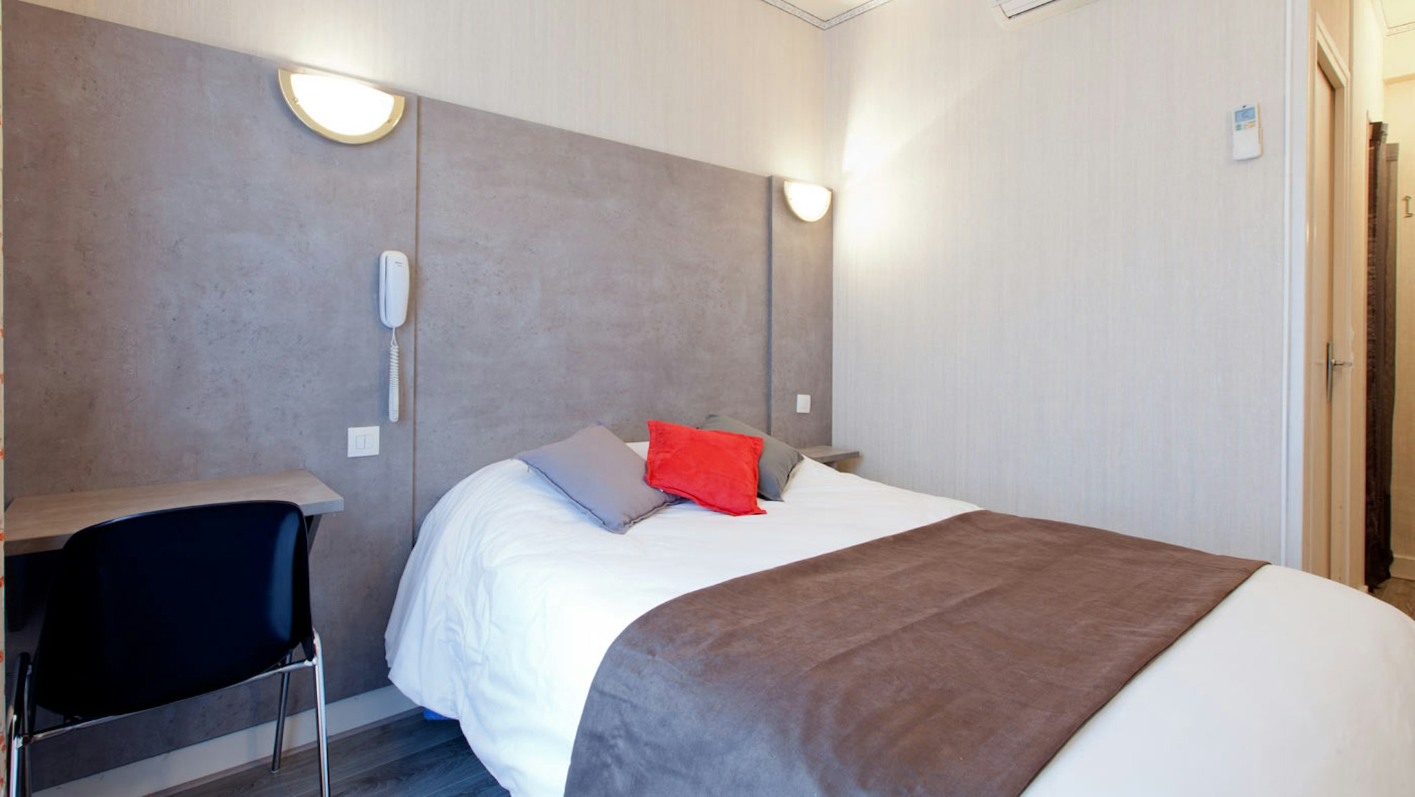 PANAM HOTEL PARIS GAMBETTA (ex Superhotel) 21/50