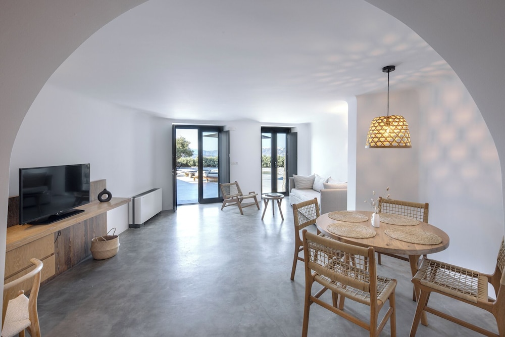 Melidonia Suites 30/49