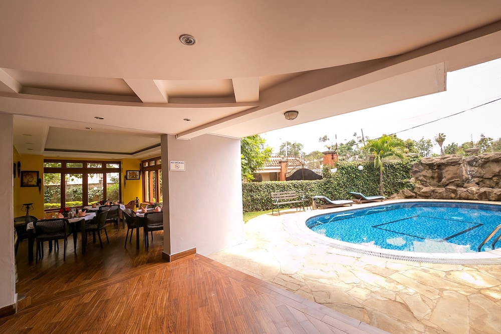 Meltonia Luxury Suites 22/50
