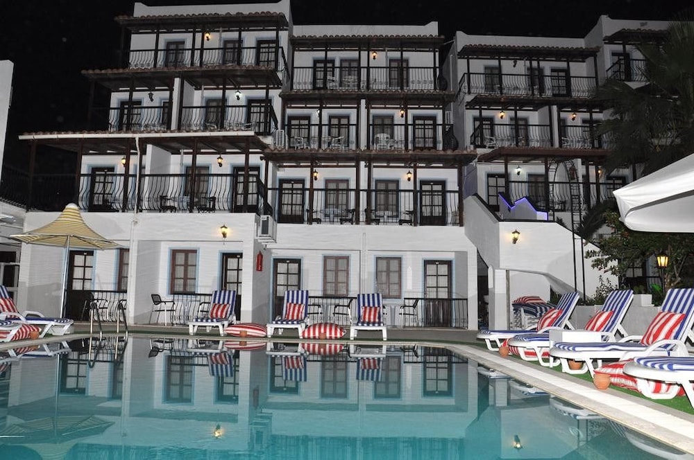 Gloria Tibi Jarra Hotel 4/17