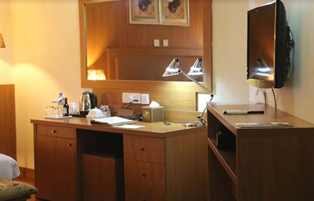 Ibeto Hotels 44/46