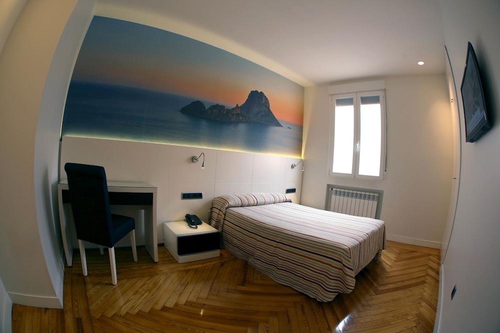 Hostal Sol Square Madrid 14/50