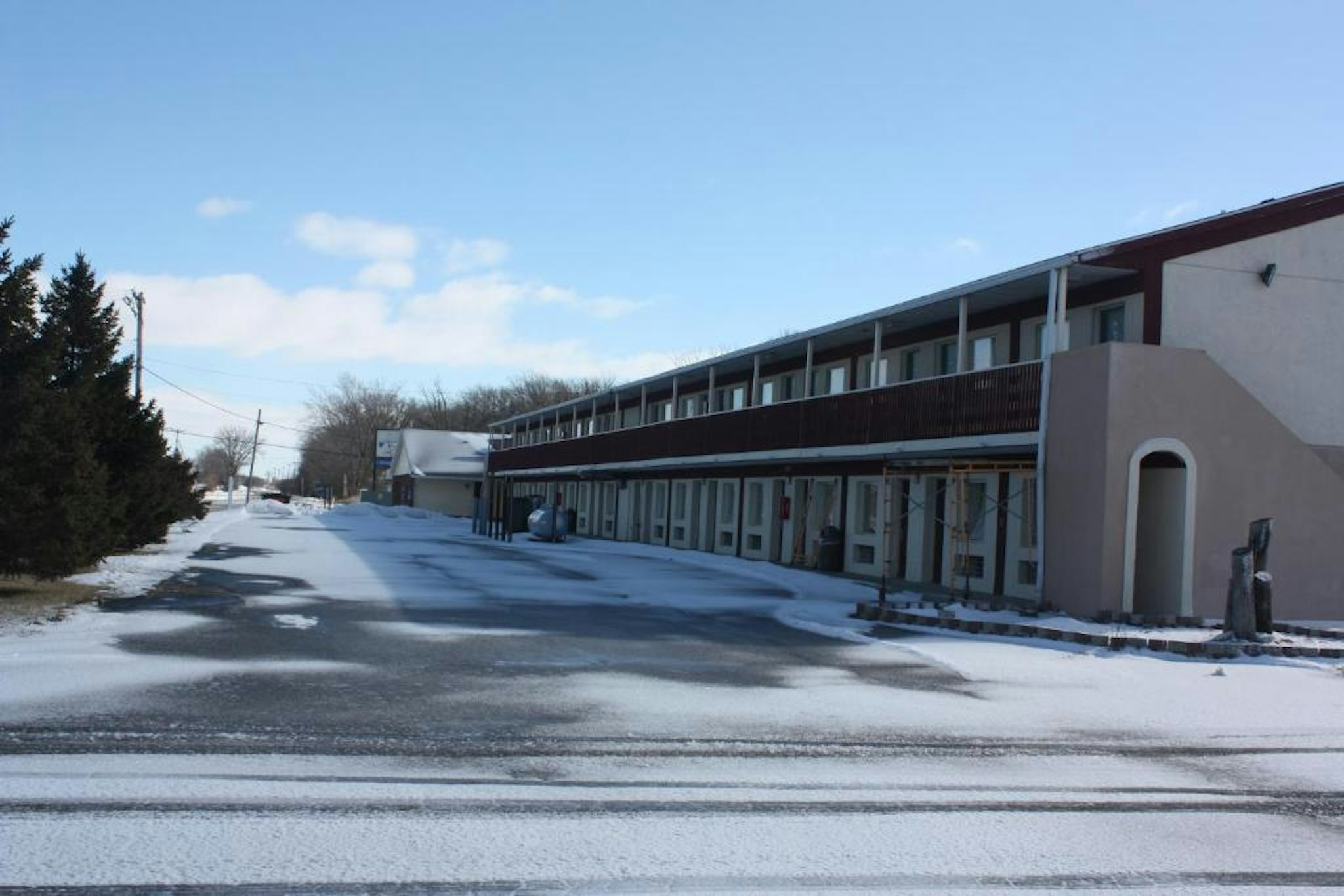 Lake Erie Lodge Oregon OH 23/26