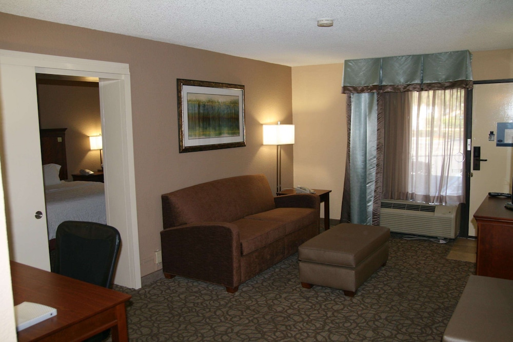 Hampton Inn Gainesville FL 42/66