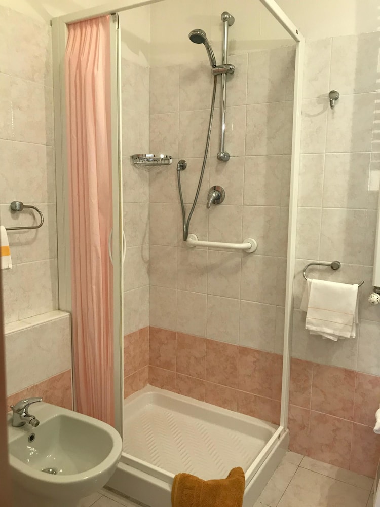 Classic, Double Bed, Valley View