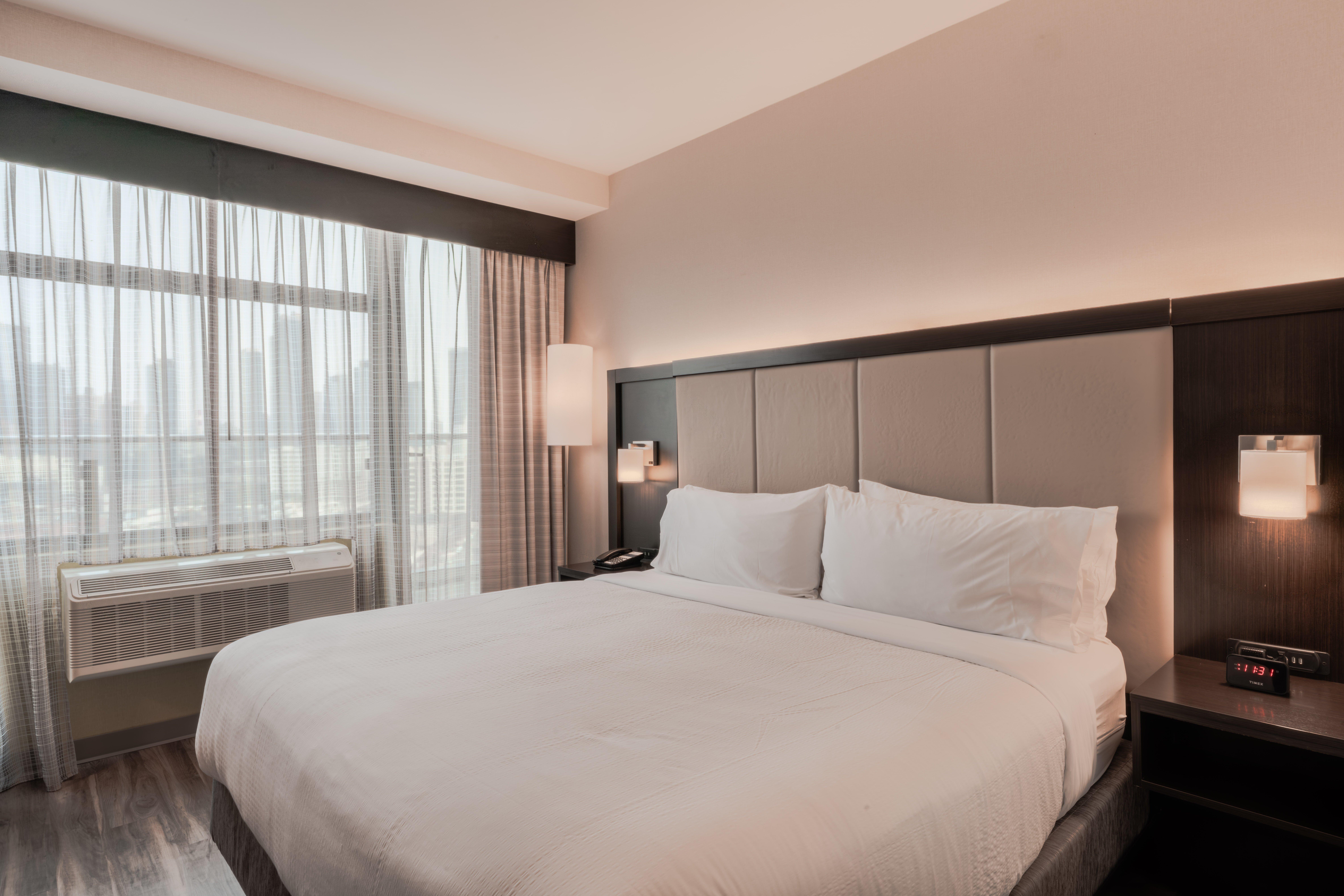 غرفة بسرير مزدوج بإطلالة، Holiday Inn Express Long Island City E New York, an IHG Hotel 3/7