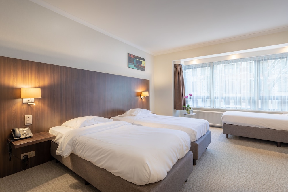 Hotel Carlton 16/53