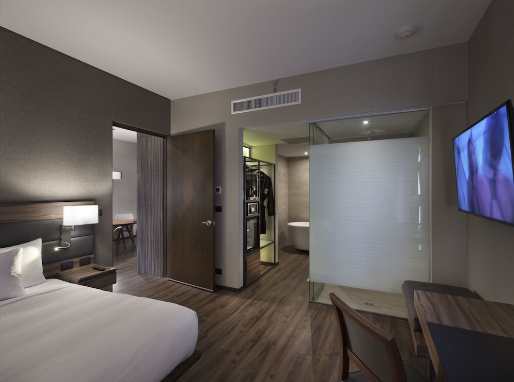 AC by Marriott Mexico Santa Fe 16/48
