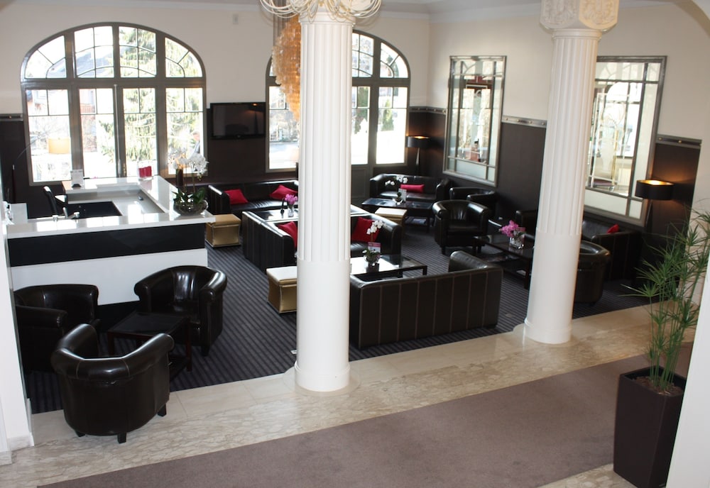 Golf Hotel 40/50