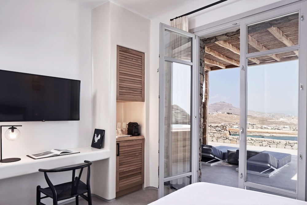 Radisson Blu Euphoria Resort 24/75