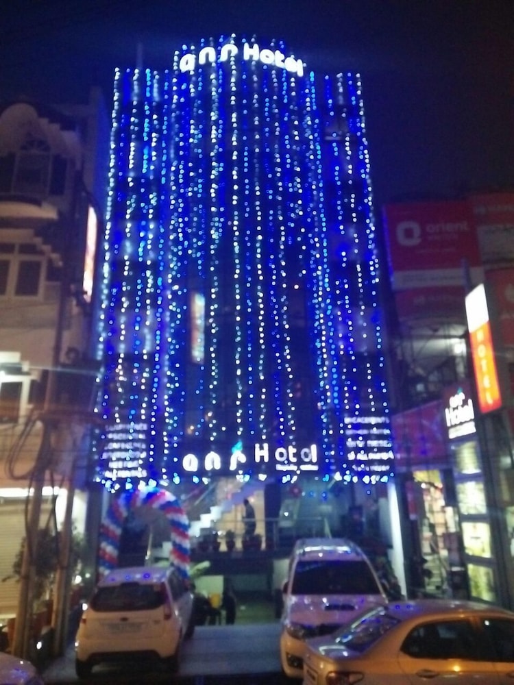 Anr Hotels, Lucknow