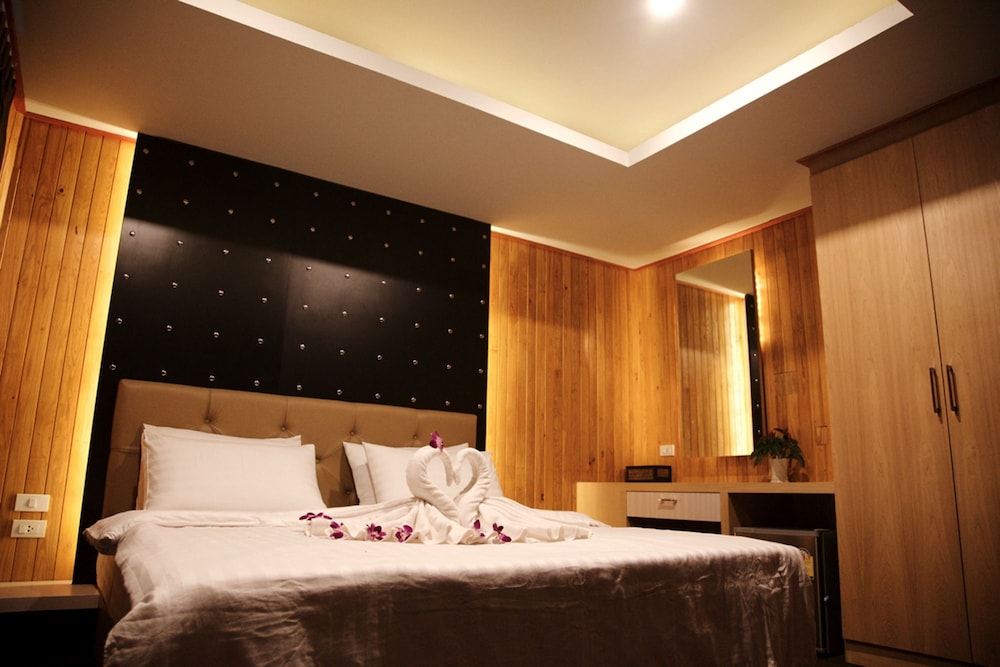 Poohbar Resort & Lotusdive 27/72