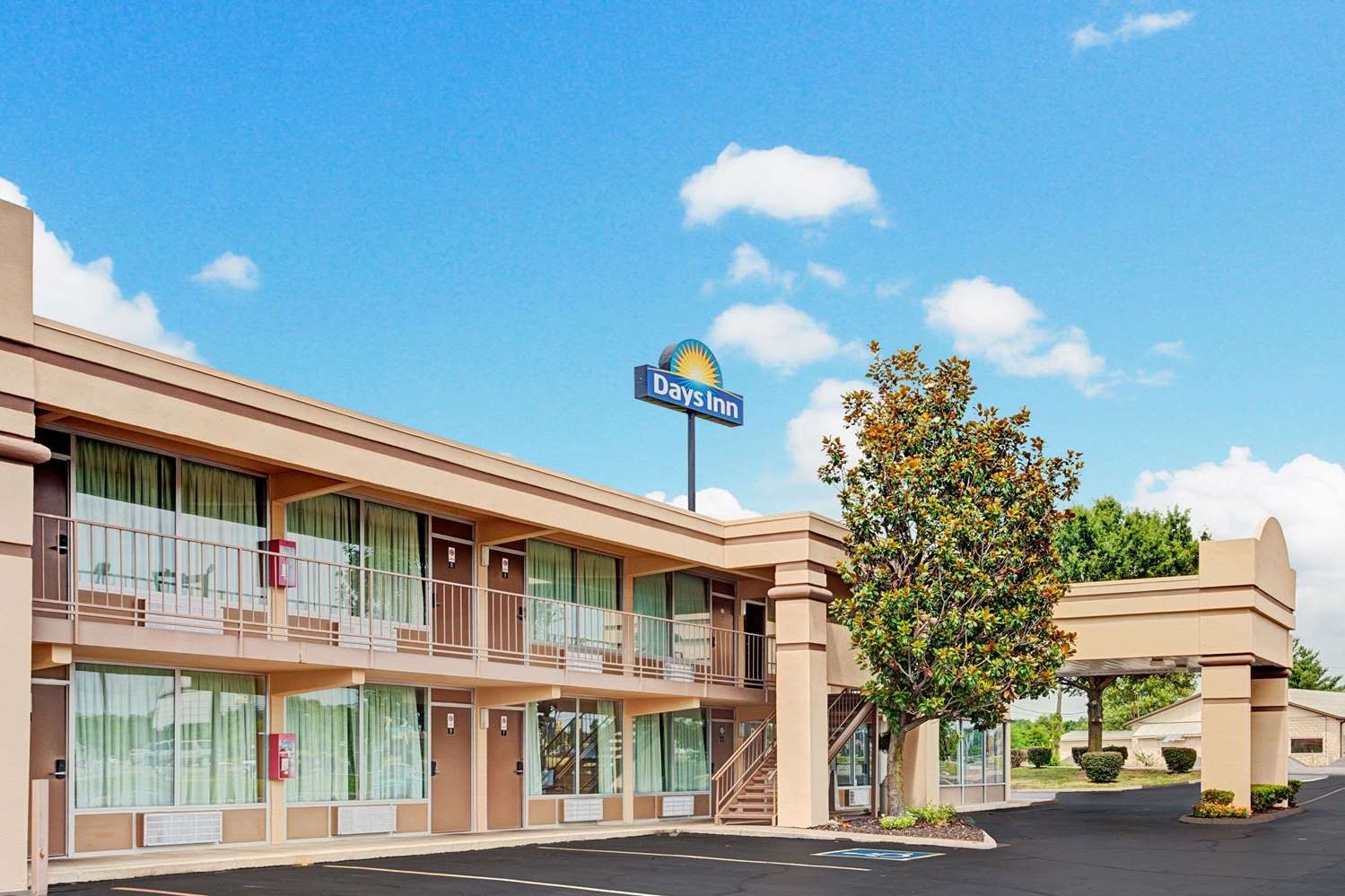 Days Inn by Wyndham Clarksville TN 2/53