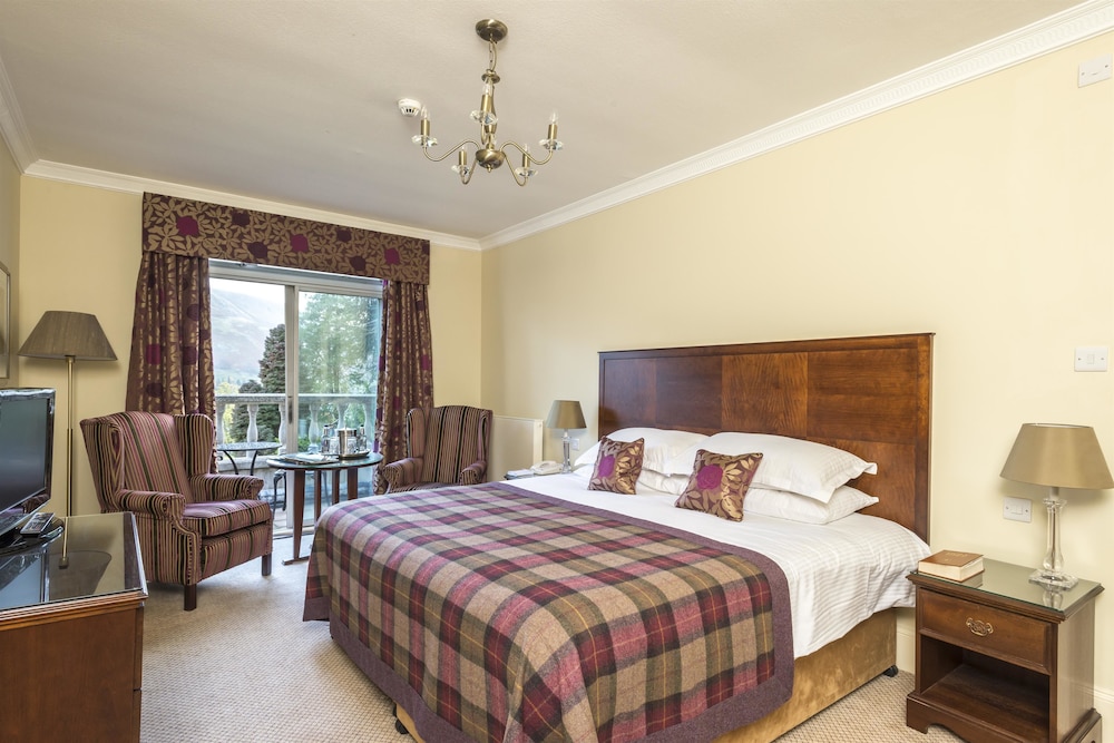 Macdonald Leeming House 8/50