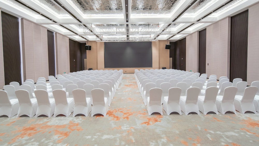 Holiday Inn LIAOYUAN CITY CENTER 37/50