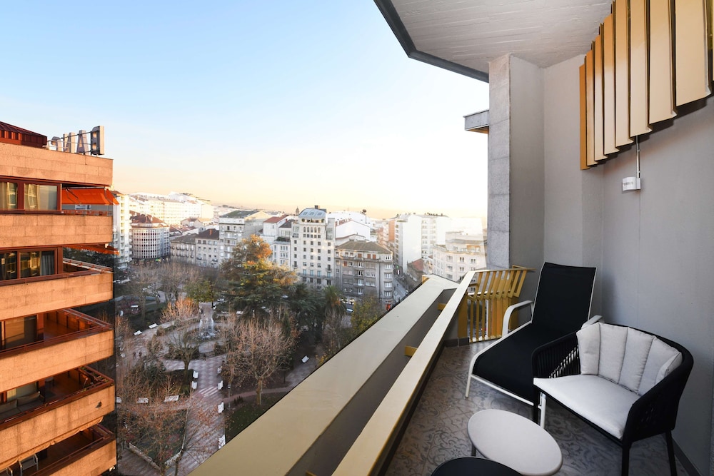 Barcelo Ourense 18/36