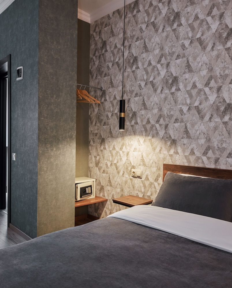 HOTEL CITY 26/50