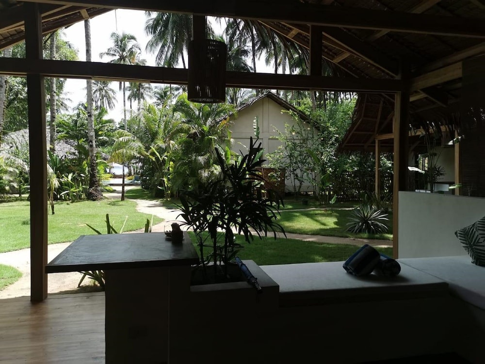 El Nido Mahogany Beach 55/70
