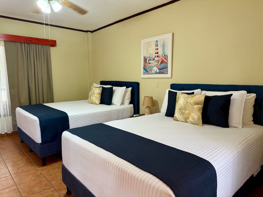 Hotel Delfin Playa Bejuco 5/50