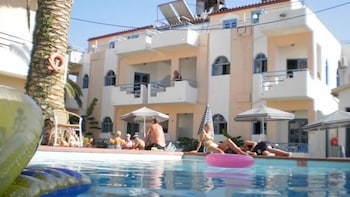 Sirena Apartments photo5