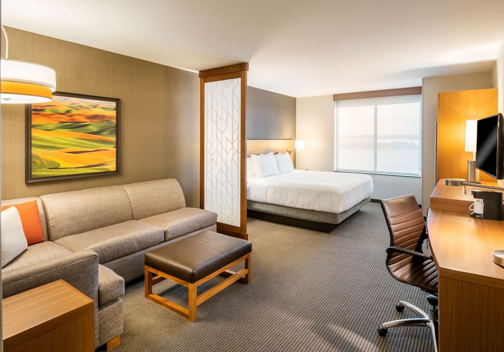 Hyatt Place East Moline/Quad Cities 31/54