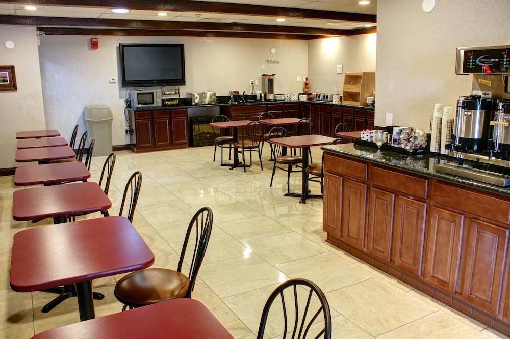 Ramada By Wyndham Grand Junction 45/58