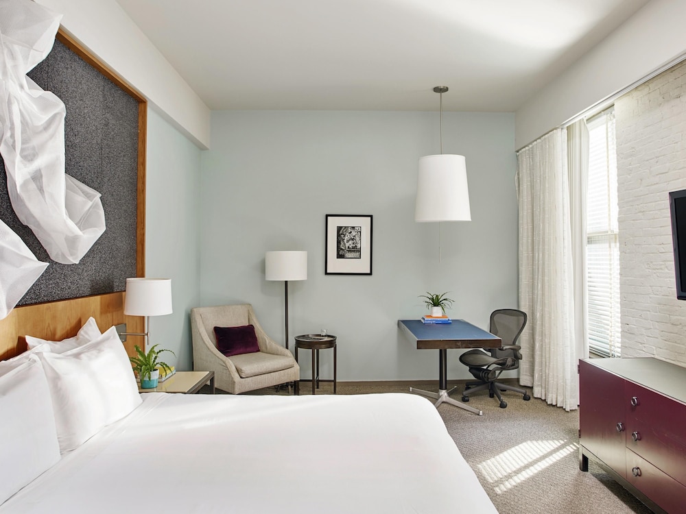 21C Museum Hotel Louisville 32/68